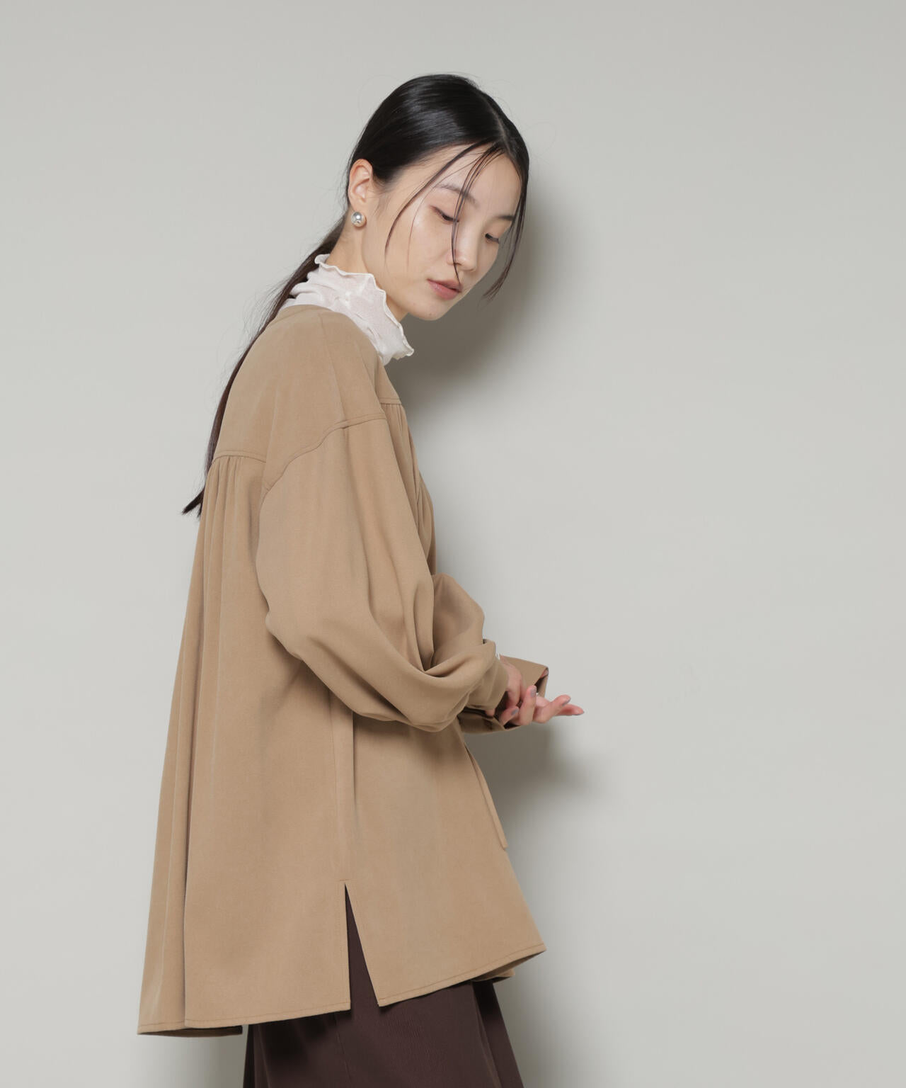 レースアップ ギャザー プルオーバー ブラウス