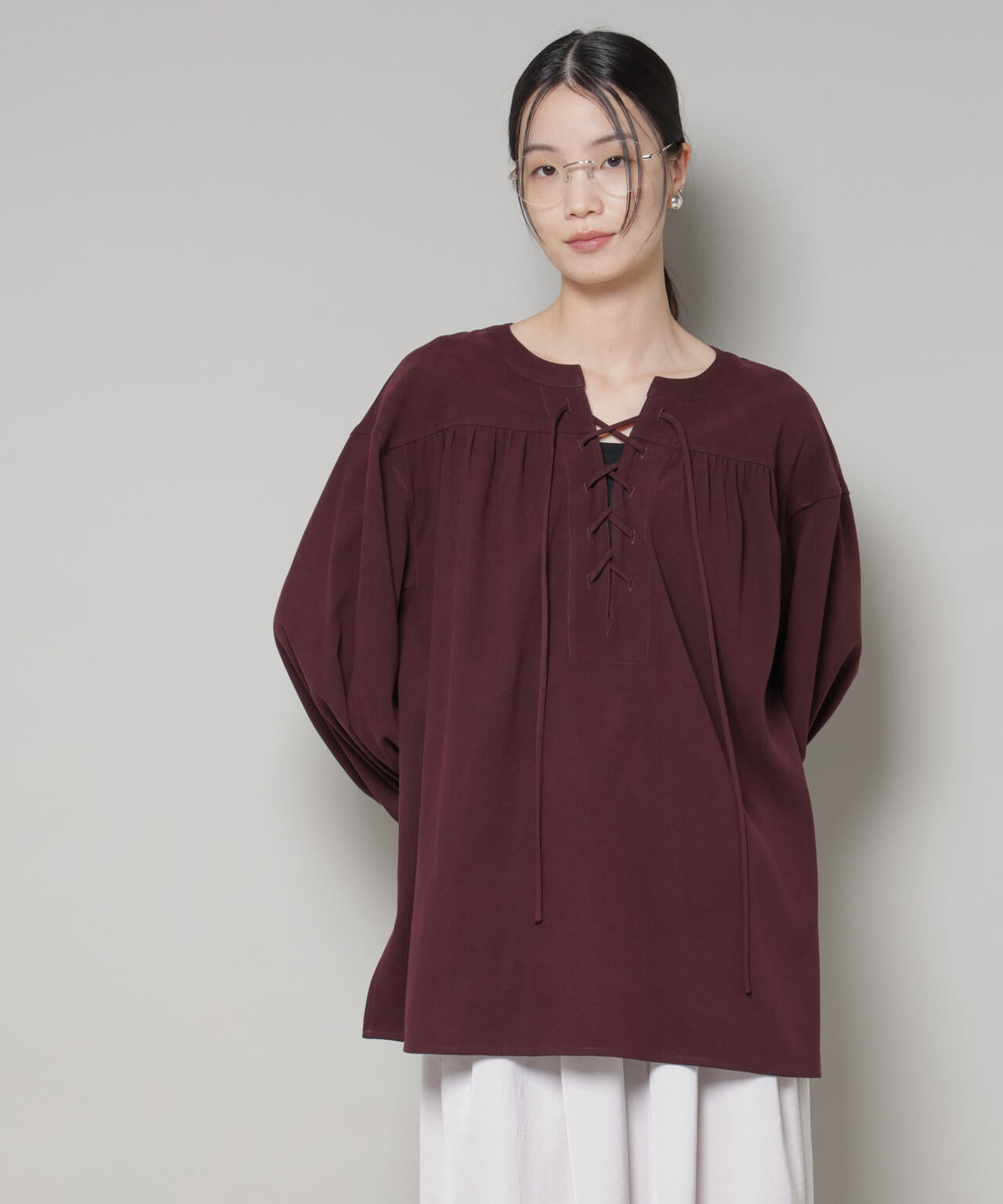 レースアップ ギャザー プルオーバー ブラウス