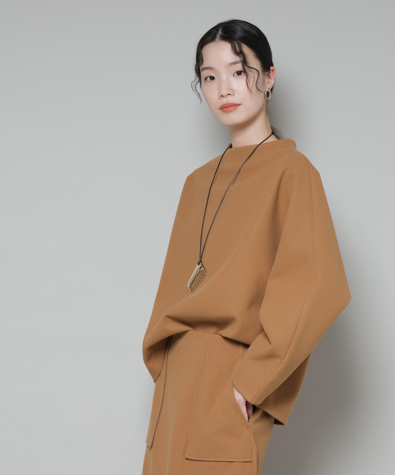 ソフトメルトンジャージータックスリーブモックネックトップス(セットアップ可) 6735220315