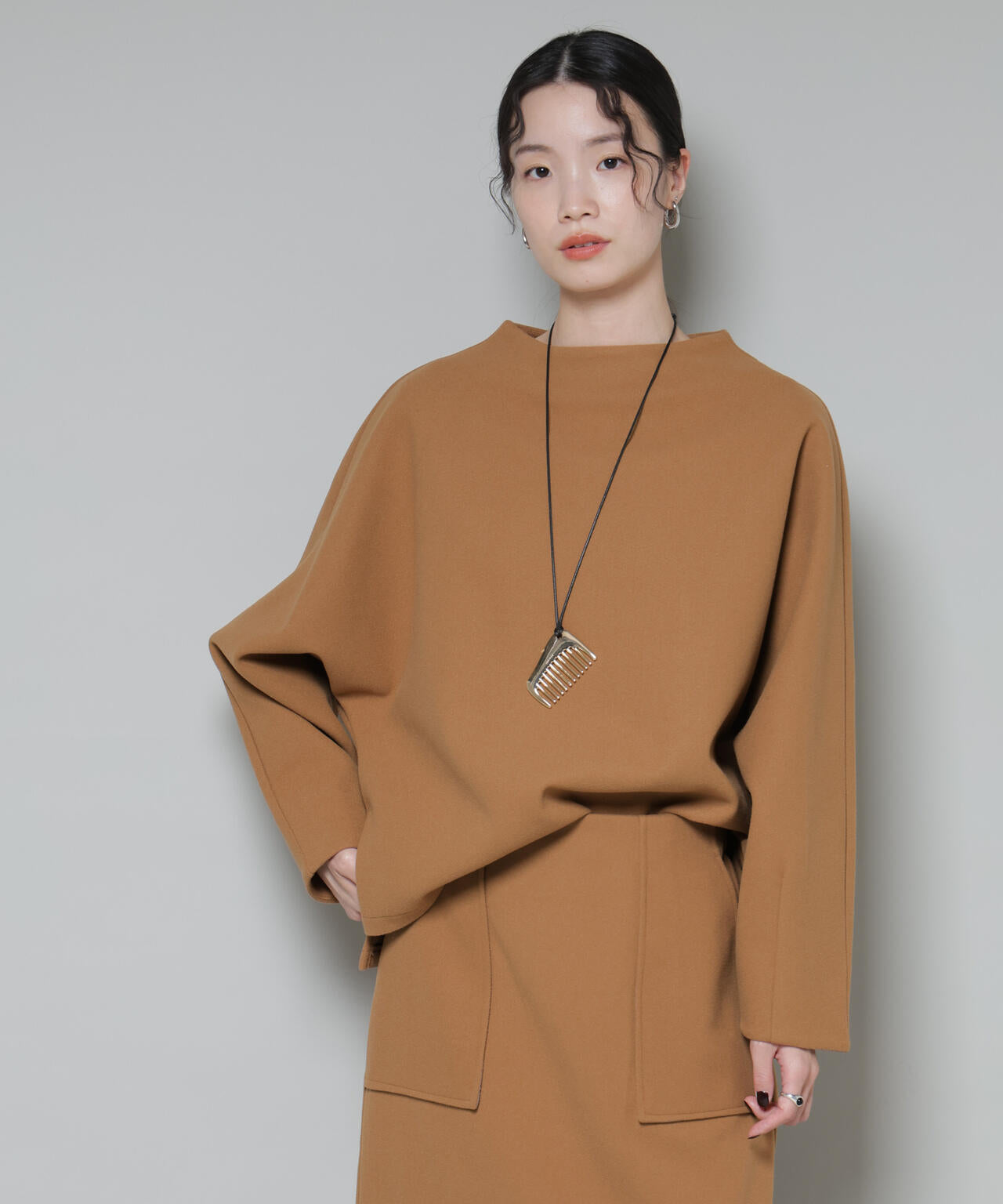 ソフトメルトン ジャージータック スリーブ モックネック トップス