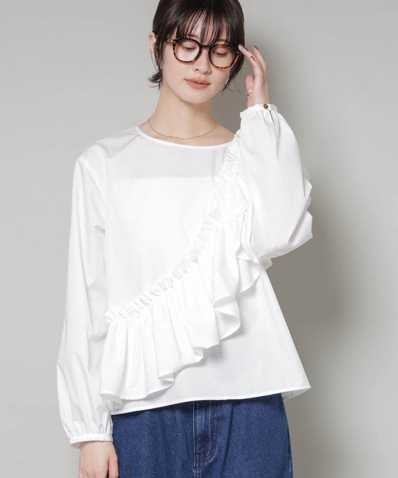 斜め フリル プルオーバー ブラウス