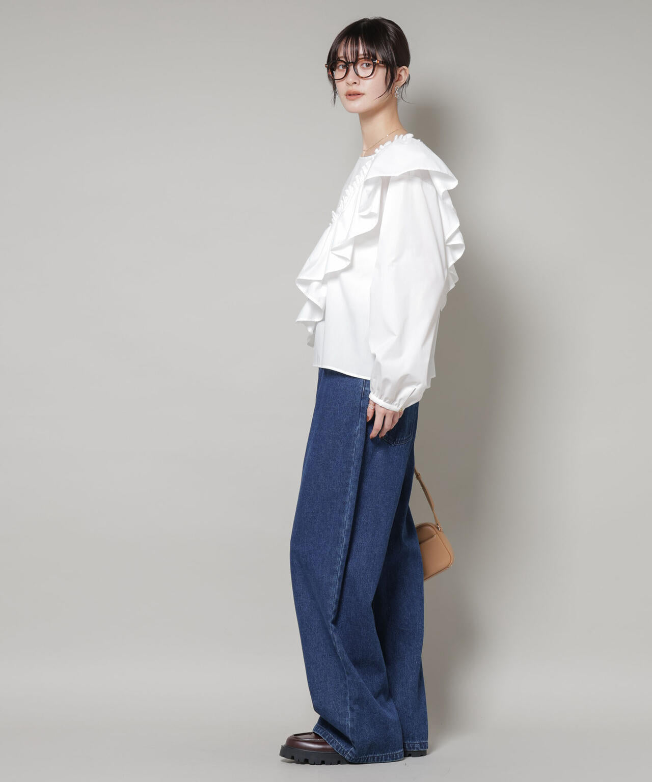 斜めフリルプルオーバーブラウス 6735220317