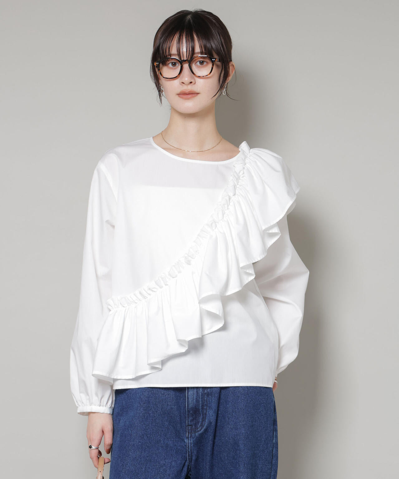 斜め フリル プルオーバー ブラウス