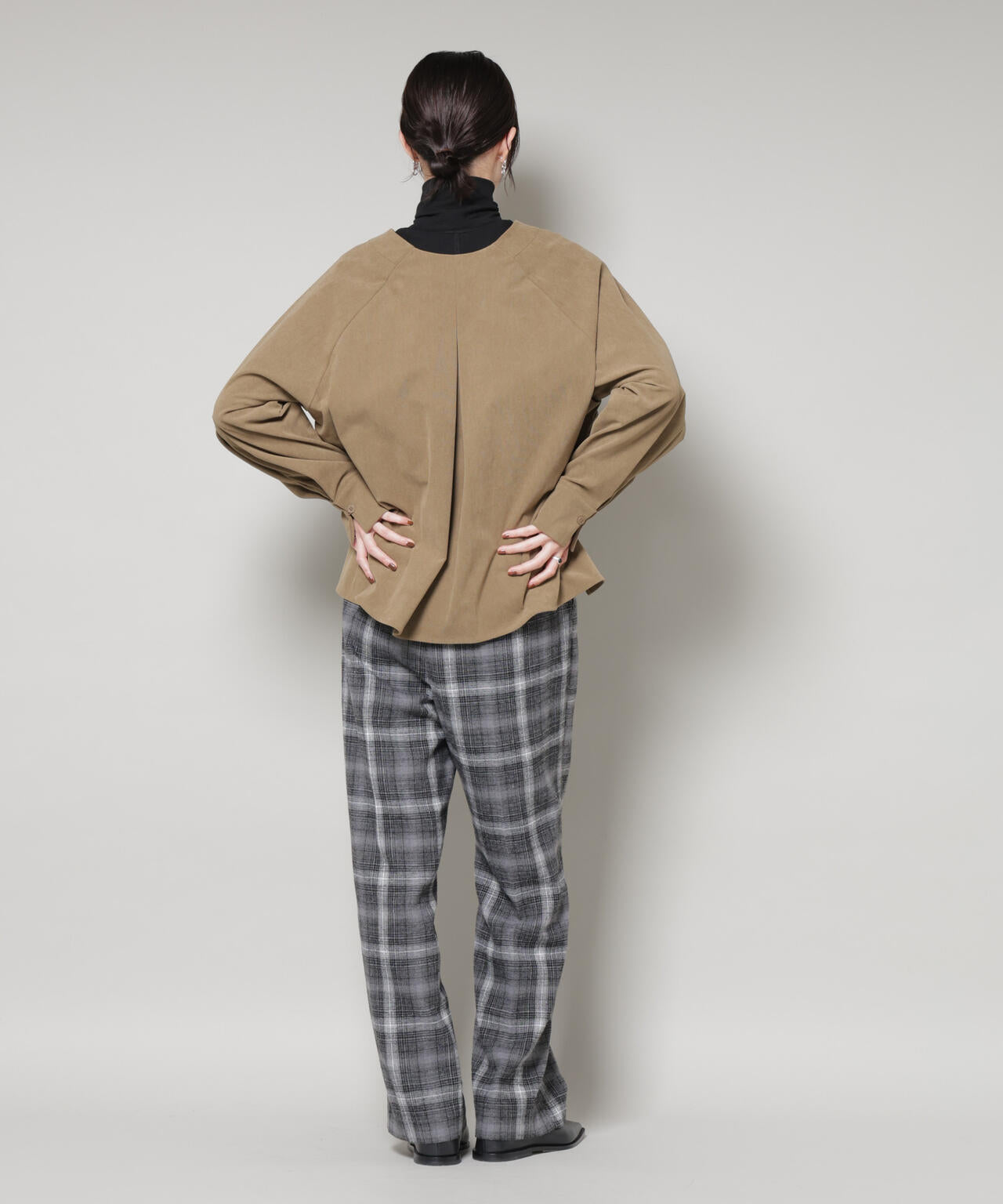 ストレッチ起毛スキッパープルオーバーブラウス(セットアップ可) 6735220319