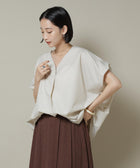 ライトベージュ
