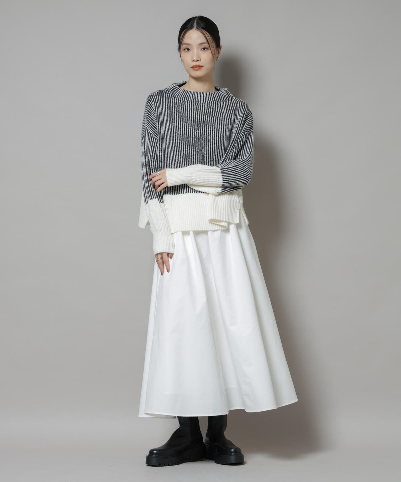 シャドー ストライプ ニット プルオーバー