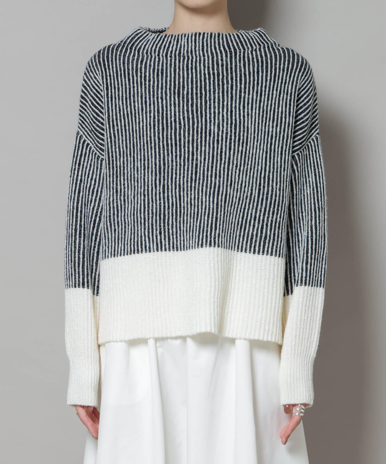 シャドー ストライプ ニット プルオーバー