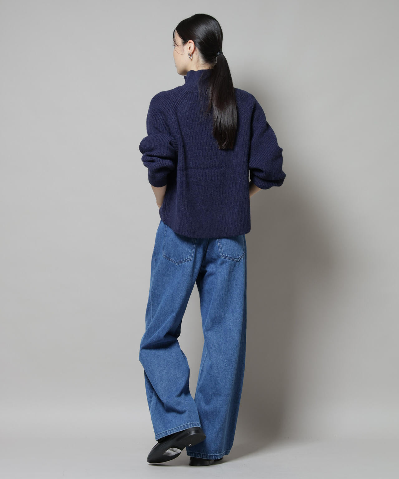 釦 ディティール ニット プルオーバー