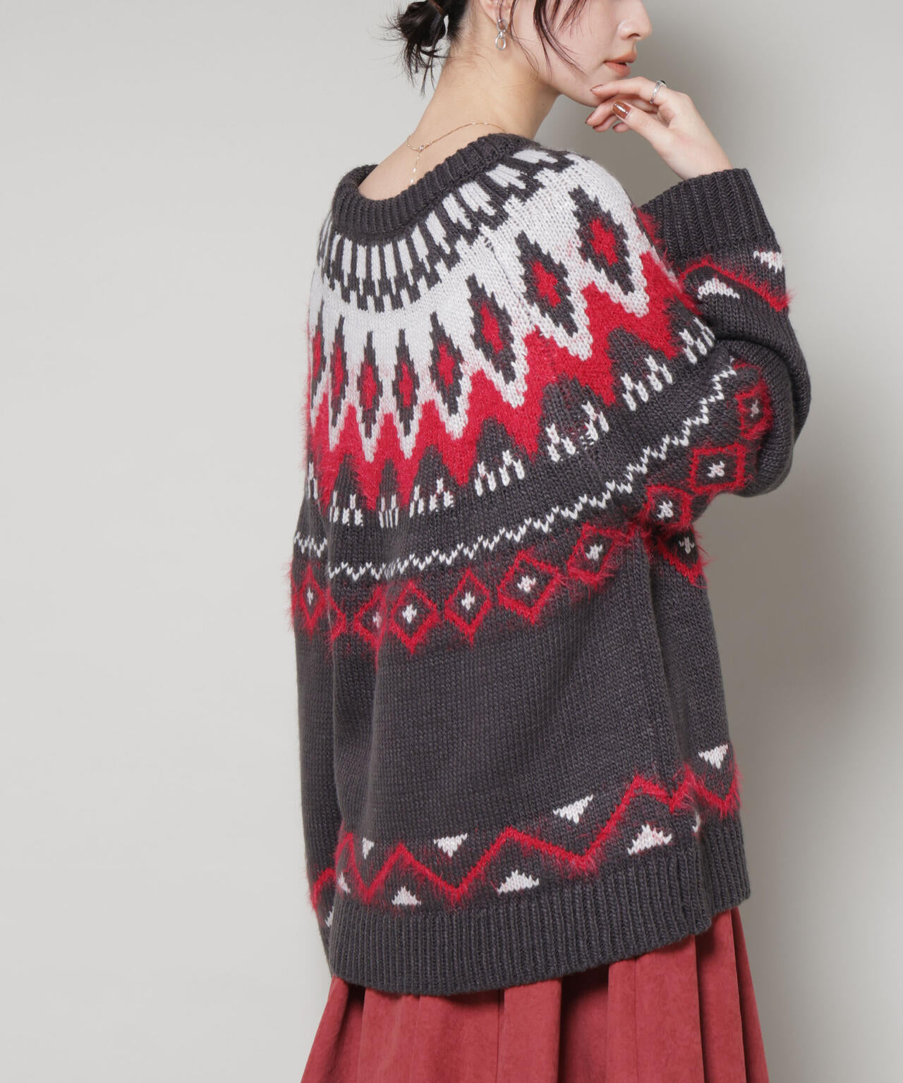 シャギーミックス求心柄ニットトップス 6735222350