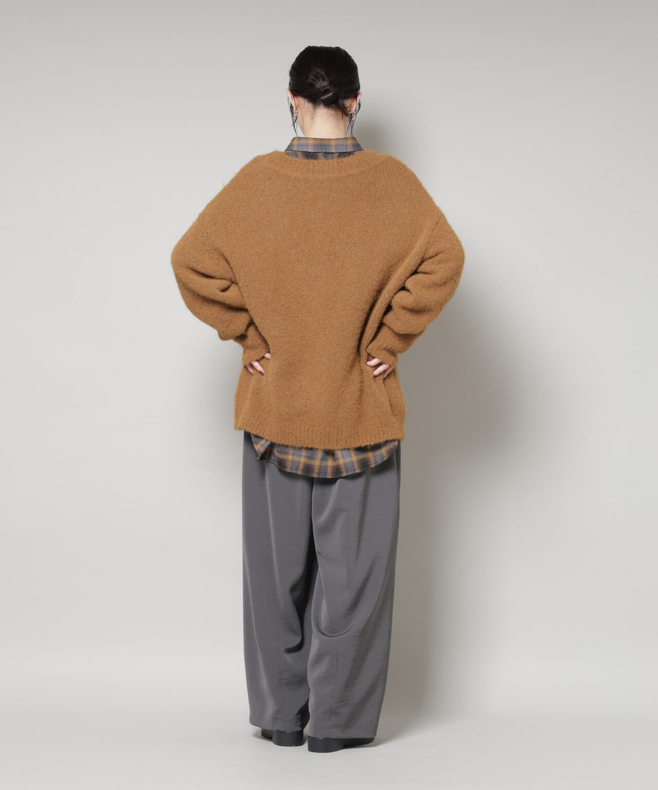 深Vネックオーバーニットプルオーバー 6735222351