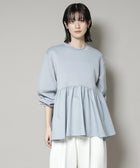 グレー