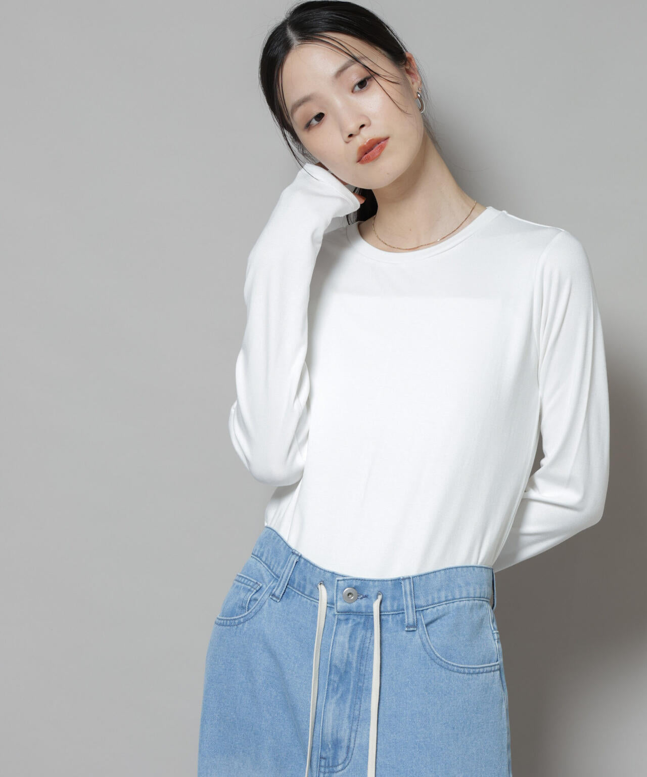 吸湿発熱クルーネックロングスリーブTシャツ 6735223312