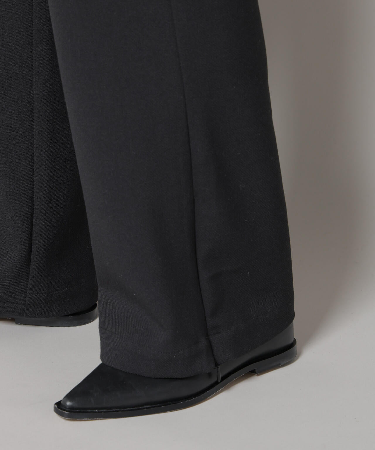 ジップスリット パンツ