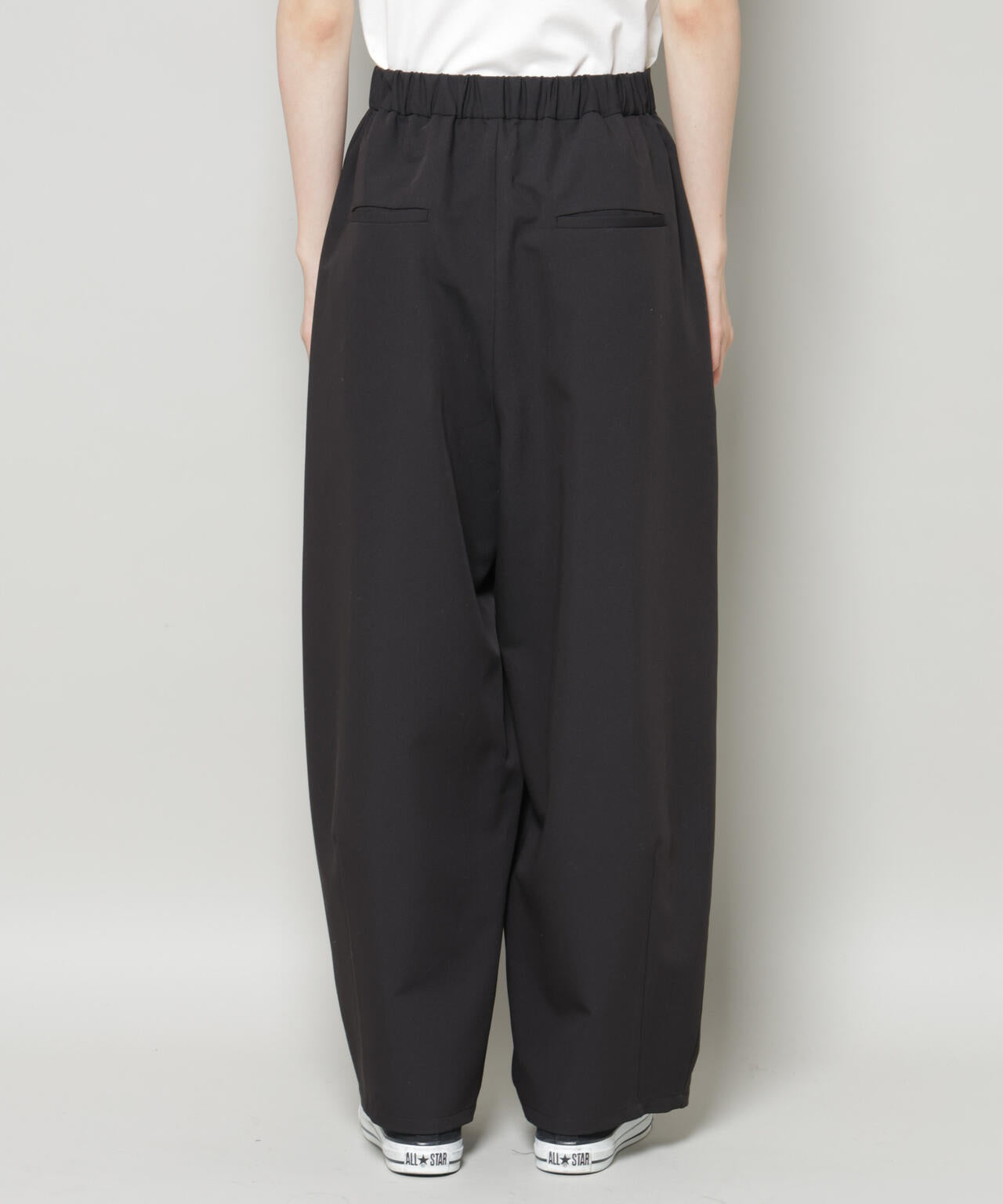 インタック コクーン パンツ