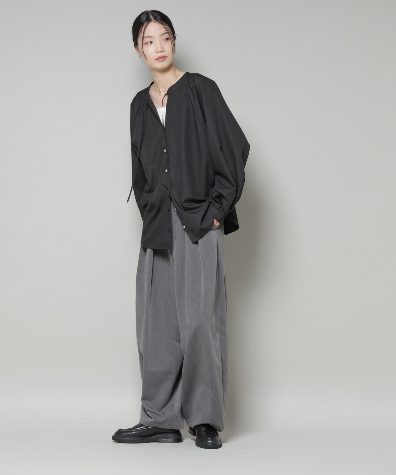 インタック コクーン パンツ