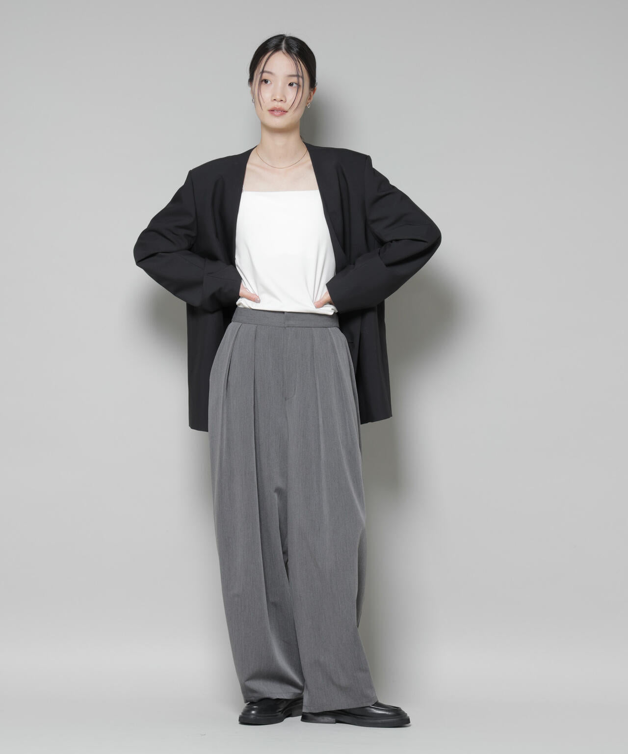 インタック コクーン パンツ