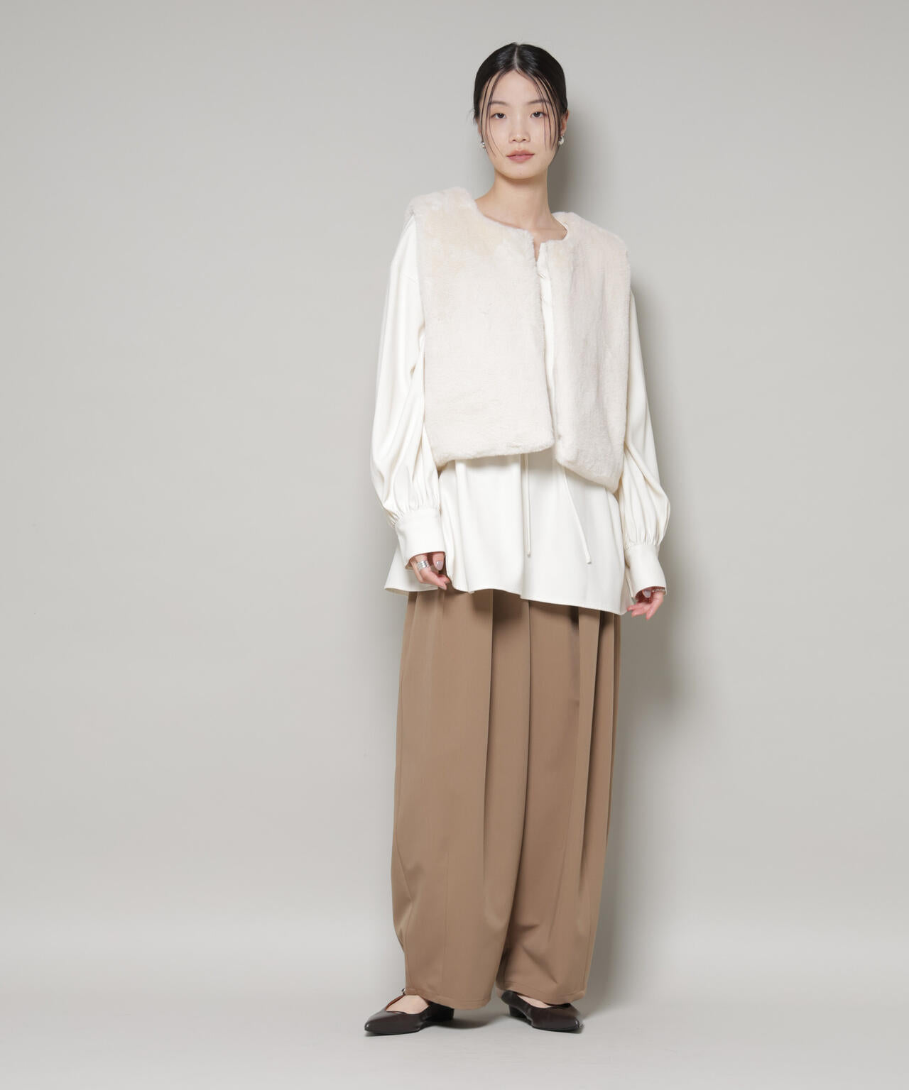 インタック コクーン パンツ