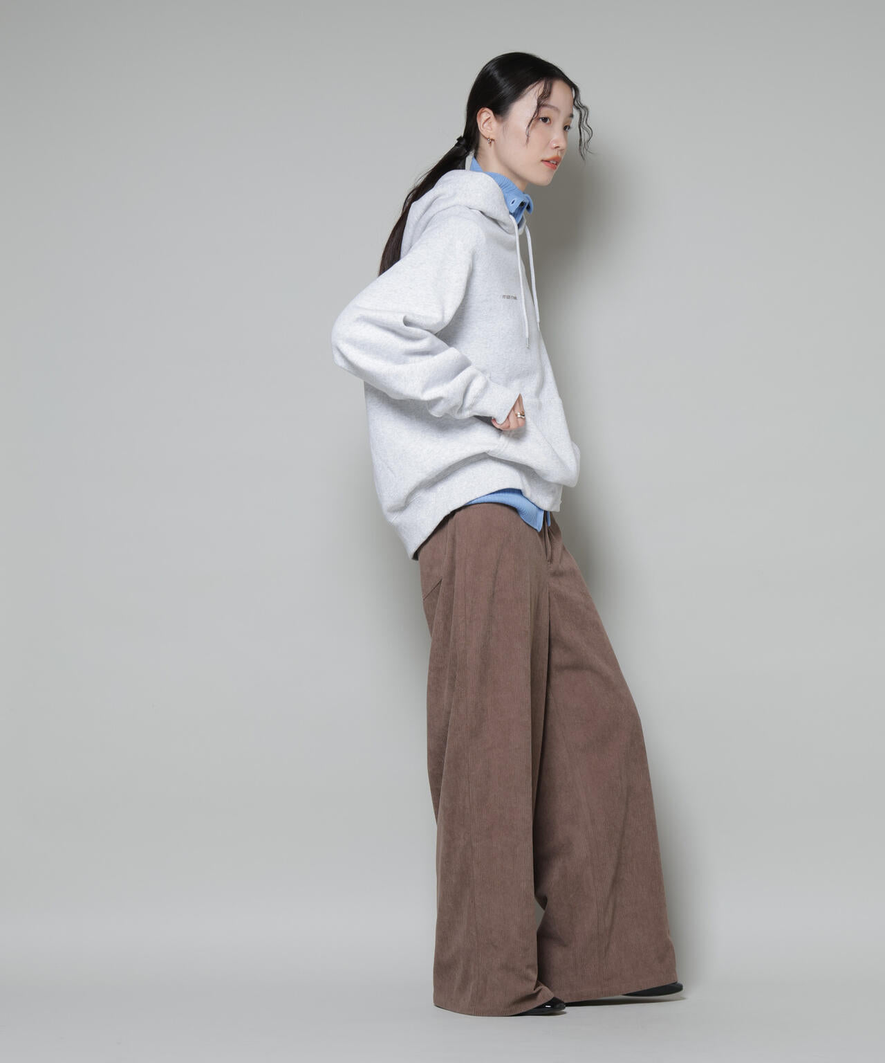 ソフト コーデュロイ ストレートパンツ