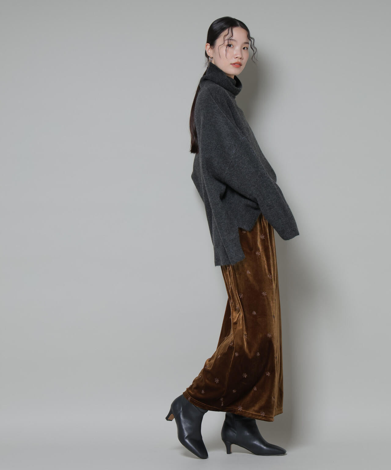 刺繍ベロアカットナロースカート(セットアップ可) 6735230320