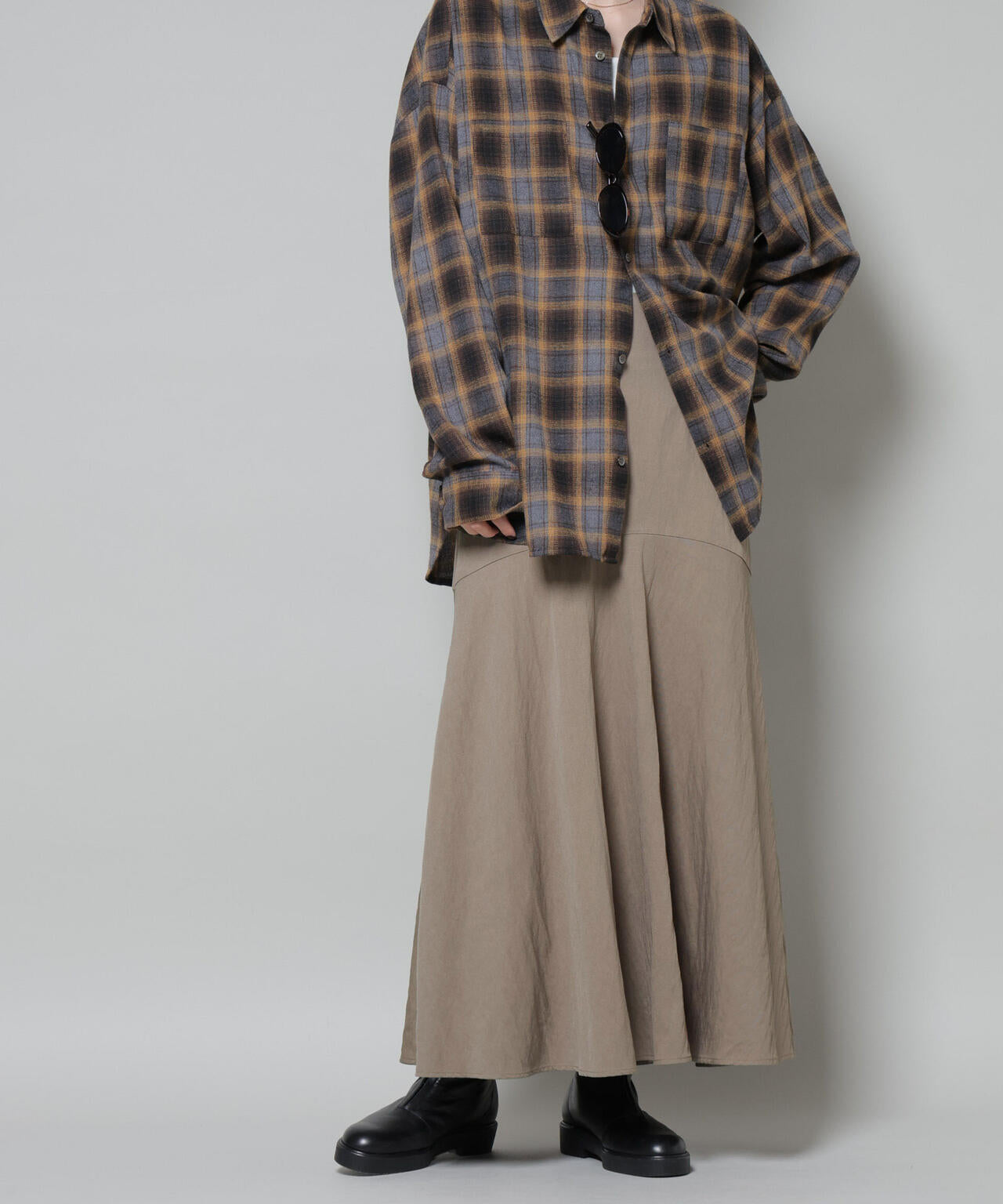 切り替え裾フレアスカート