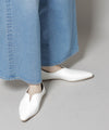 ホワイト