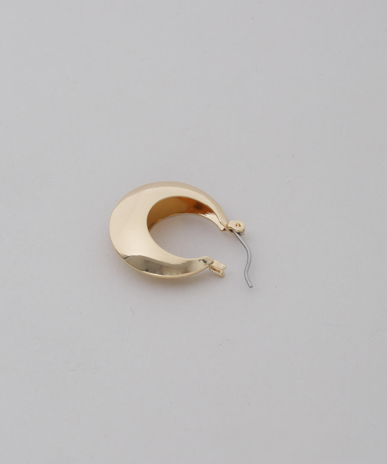 ボリューム フープ ピアス