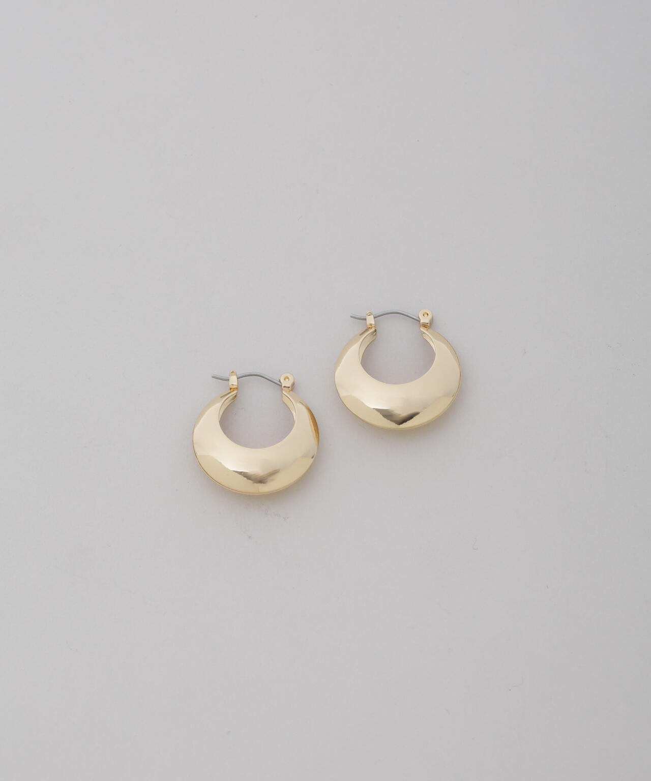 ボリューム フープ ピアス