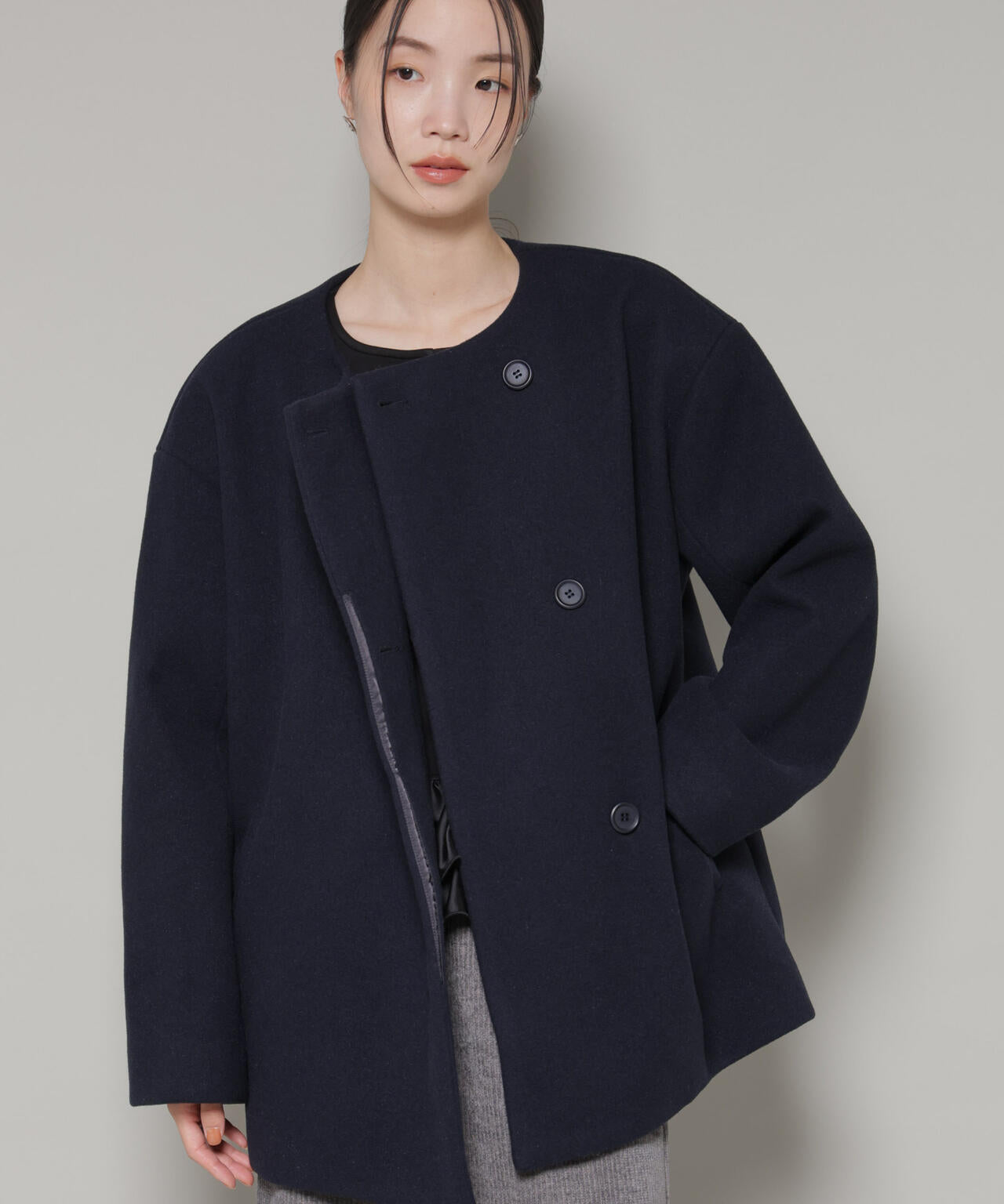 ノーカラーミドルコート 6736111302