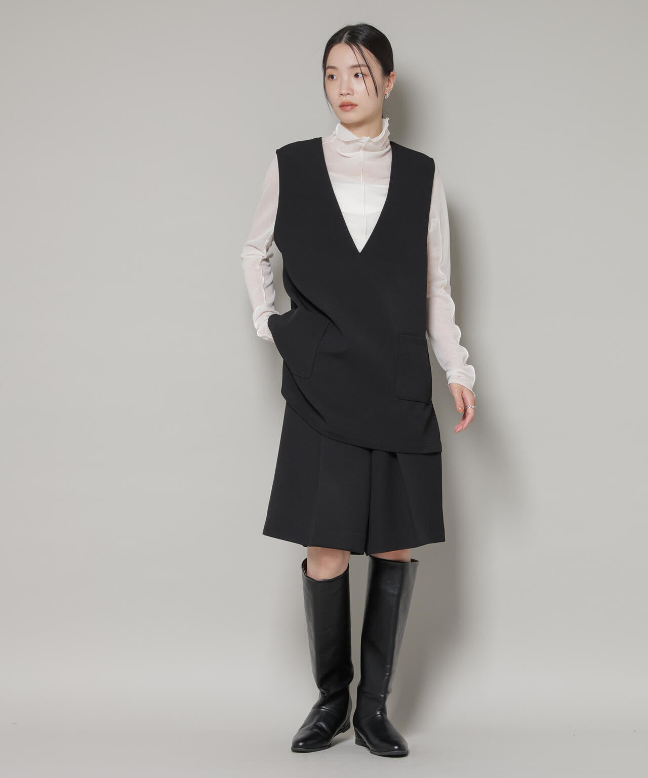 Vネックベスト×ハーフパンツ セットアップ 6736119301