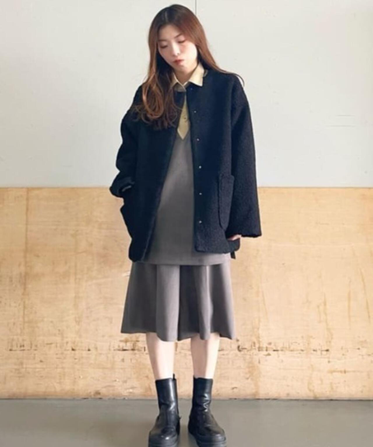 Vネック ベスト × ハーフ パンツ セットアップ