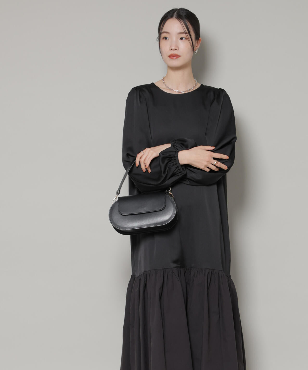 異素材 切り替え ギャザー サテン ワンピース