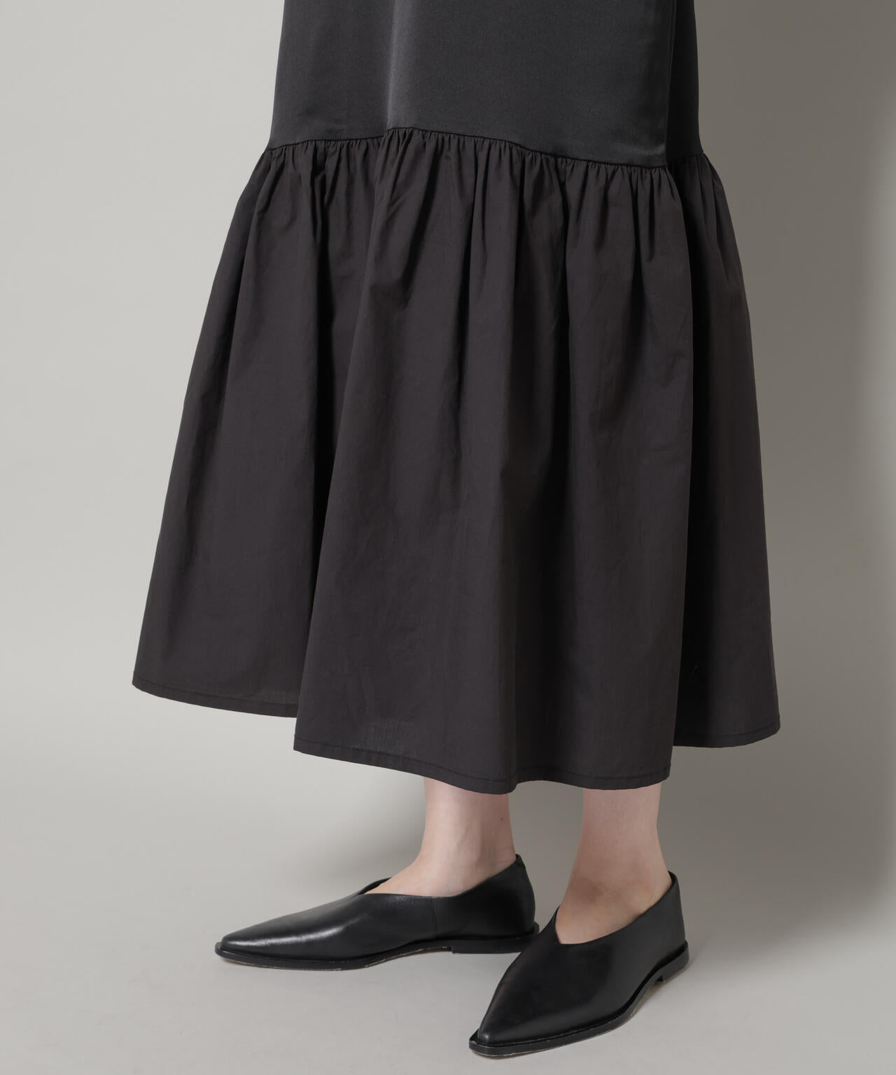 異素材切り替えギャザーサテンワンピース 6736119305