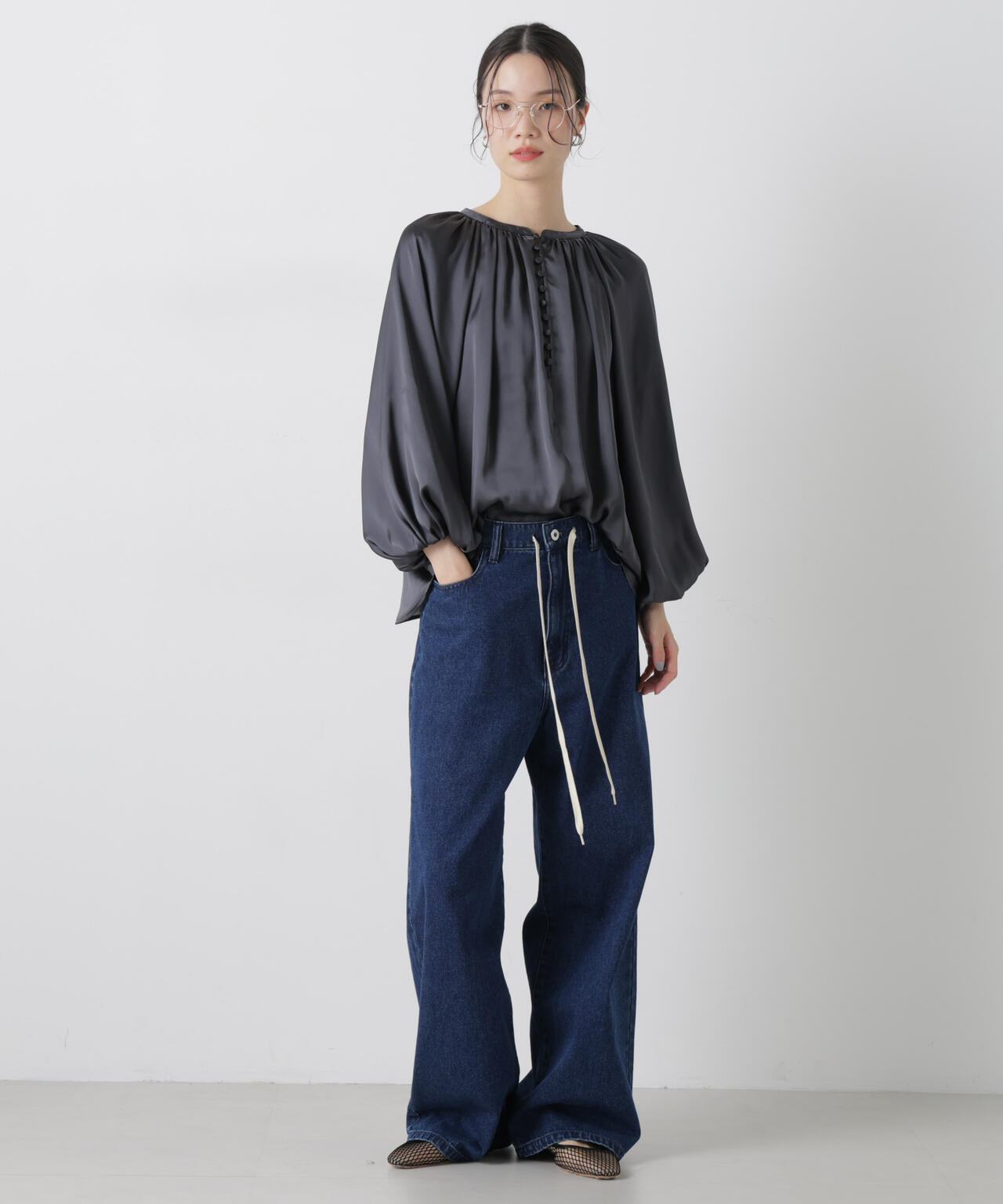 前後2wayサテンボリュームスリーブブラウス 6736120305