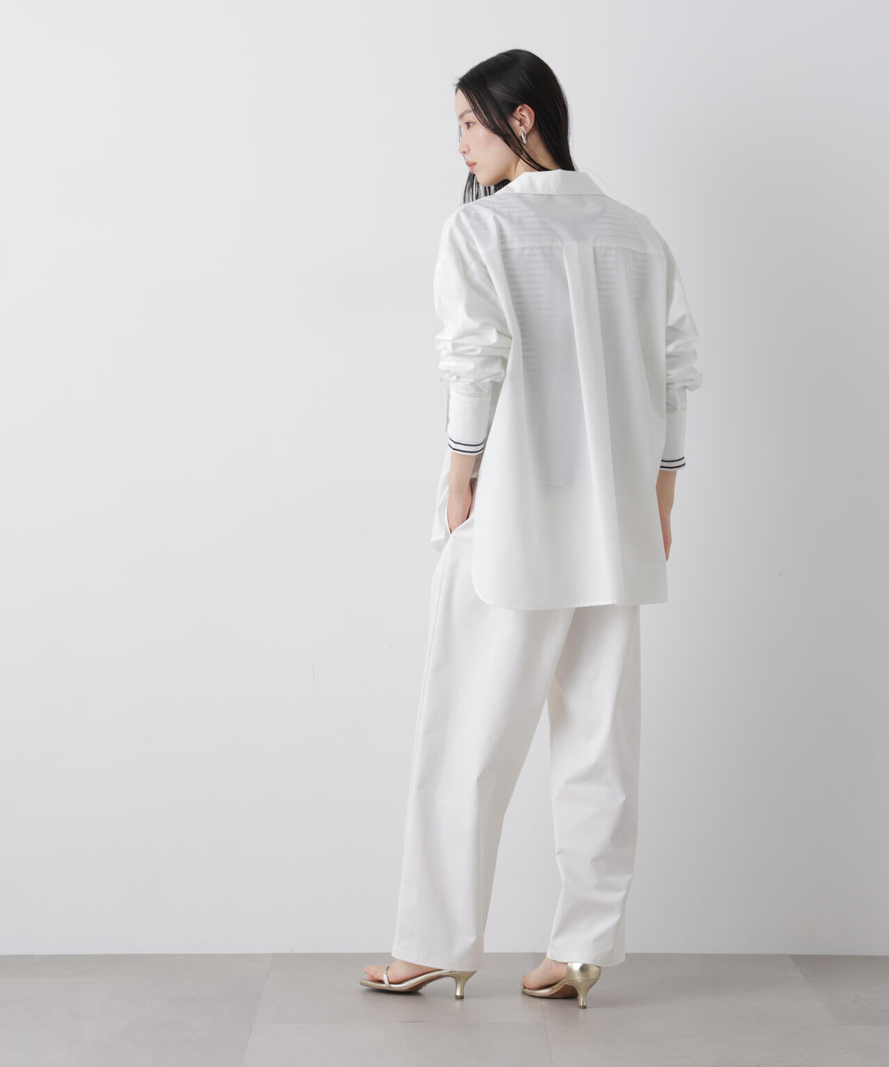 ディープVスキッパープルオーバーシャツ 6736120309