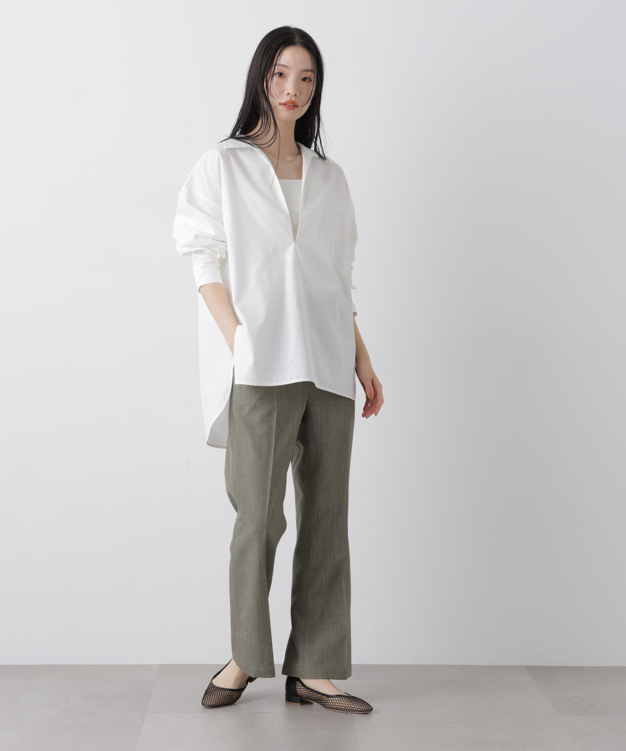 ディープVスキッパープルオーバーシャツ 6736120309