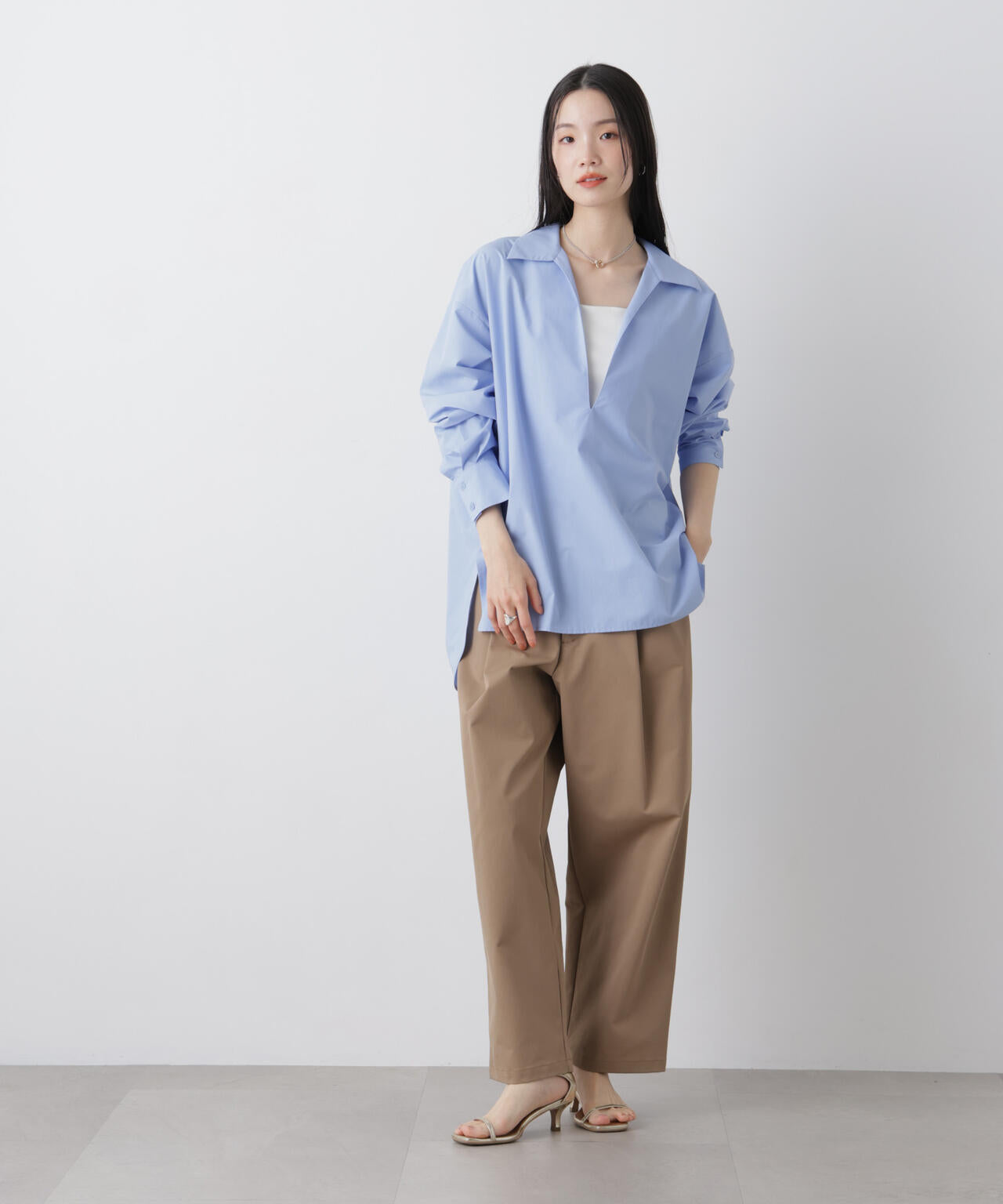 ディープVスキッパープルオーバーシャツ 6736120309