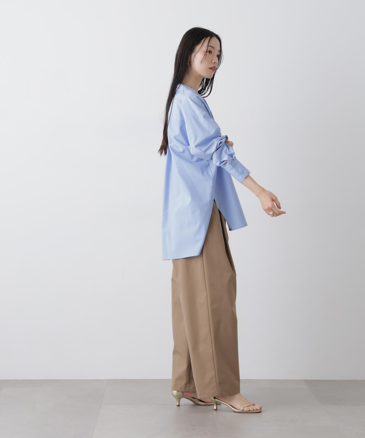 ディープVスキッパープルオーバーシャツ 6736120309