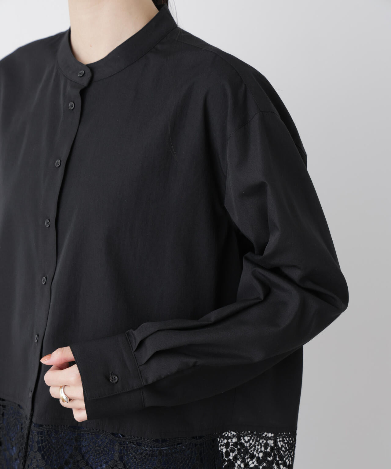 スカラレースコンビスタンドカラーシャツ 6736120310