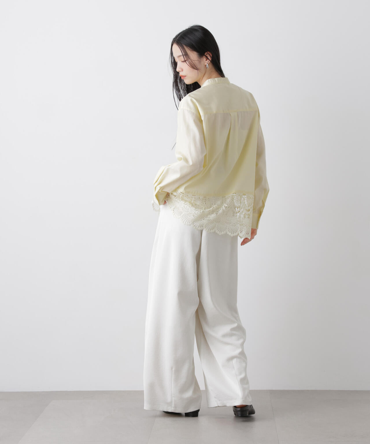 スカラレースコンビスタンドカラーシャツ 6736120310