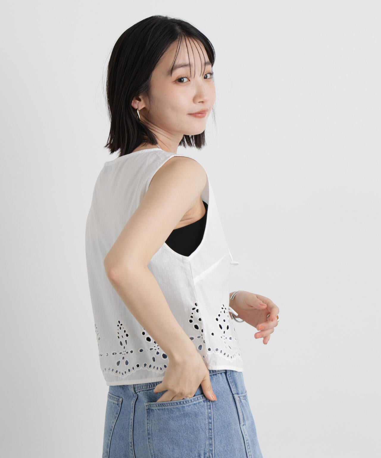 made in INDIA カットワーク エンブロイダリー ジレ ( セットアップ 可 )