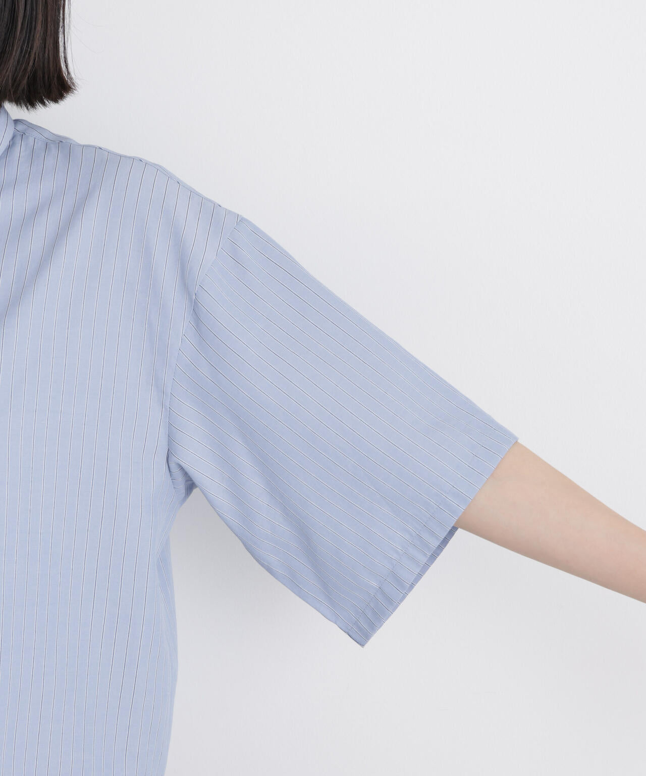 ドビーストライプクロップド半袖シャツ(セットアップ可) 6736121306