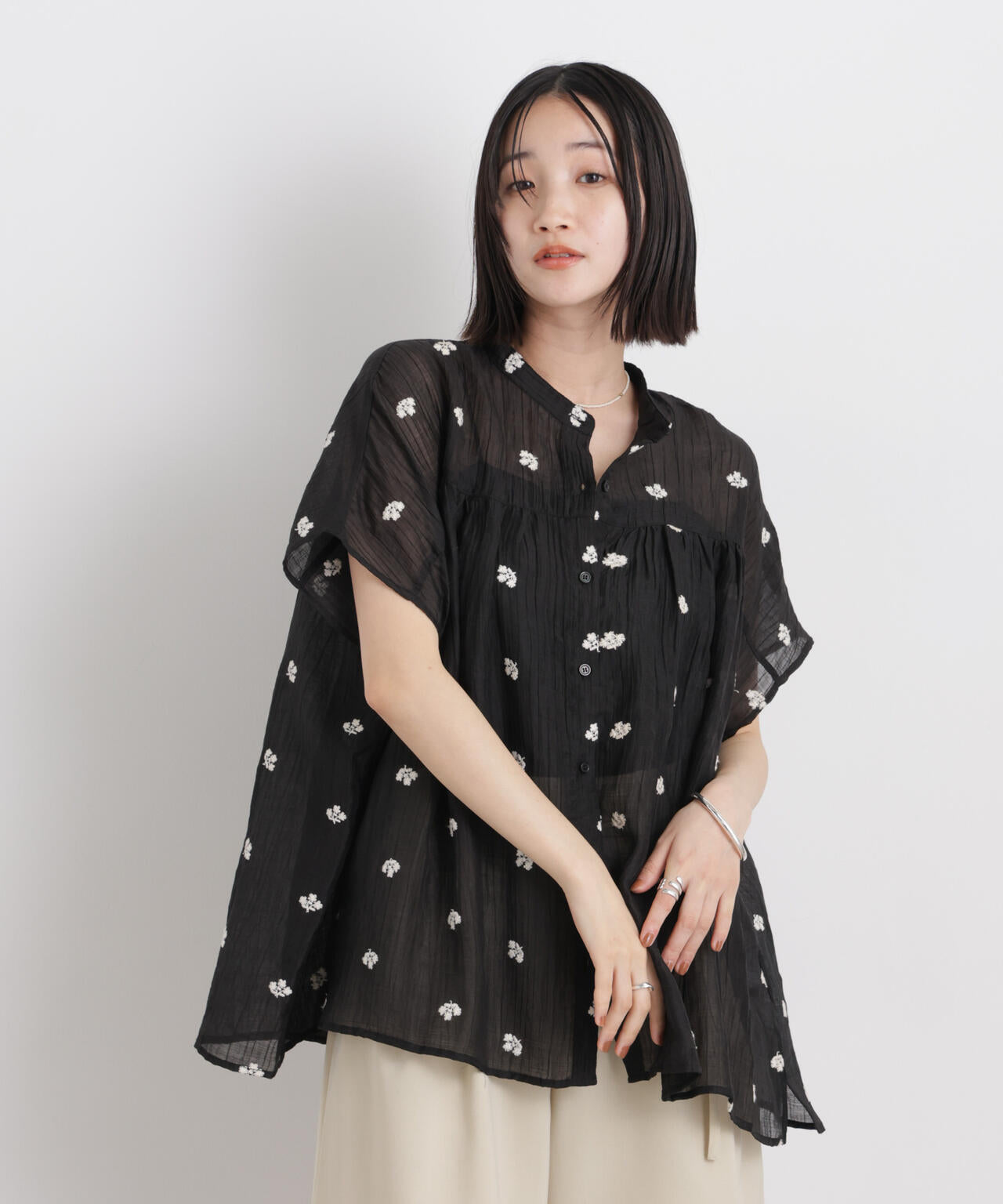 165cm　B:80 W:59 H:85 着用サイズ：F