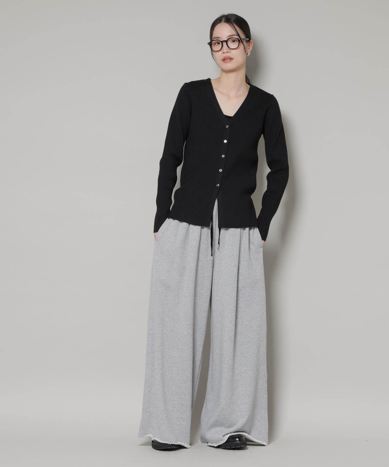 裾スリットVネックリブカーディガン 6736122300