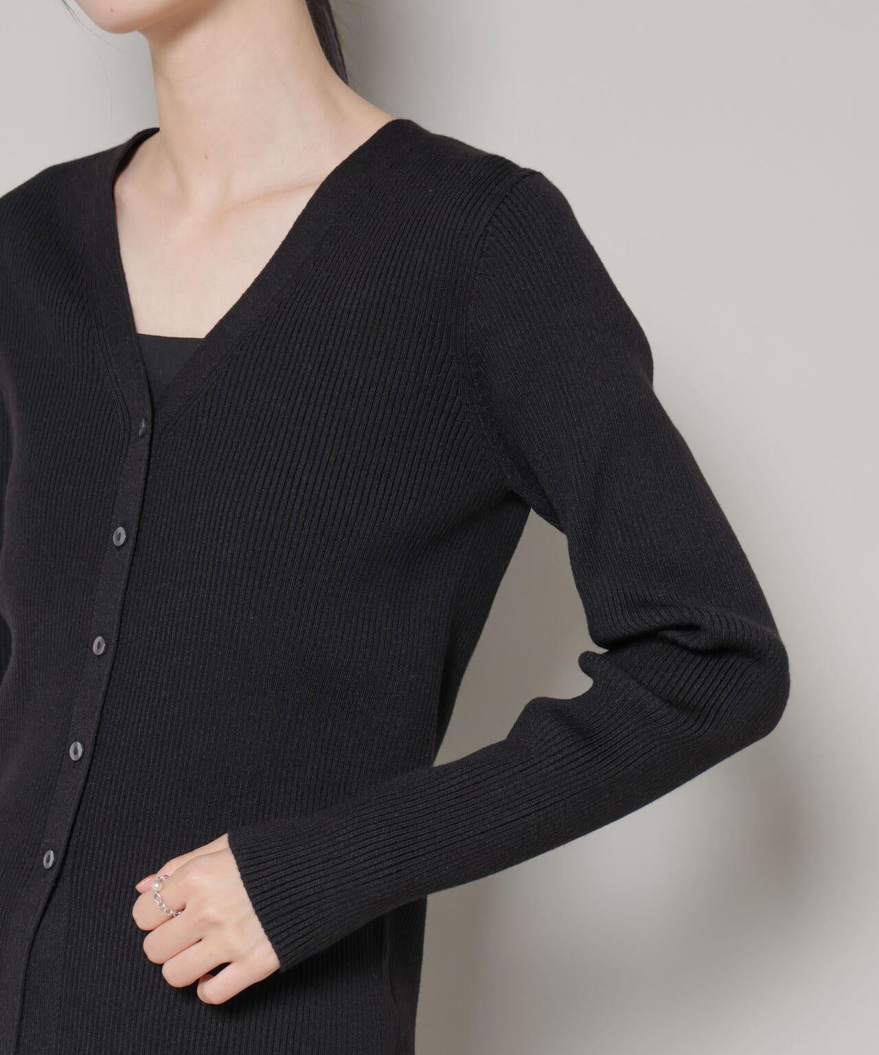 裾スリットVネックリブカーディガン 6736122300