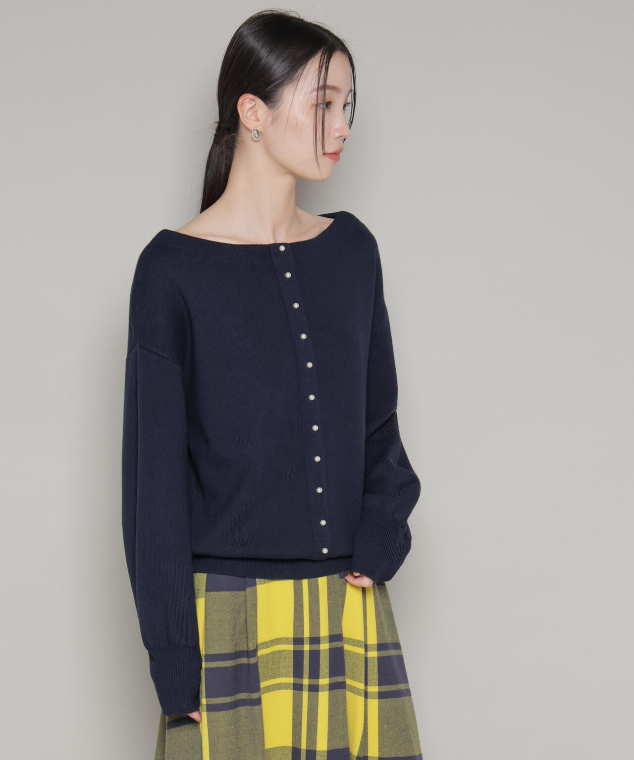 前後2wayセンターパール釦プルオーバーニット 6736122301