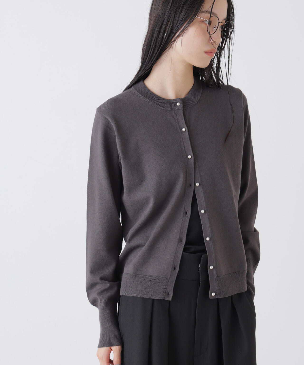 洗濯機洗可バンブーレーヨンニット パールボタンカーディガン 6736122310