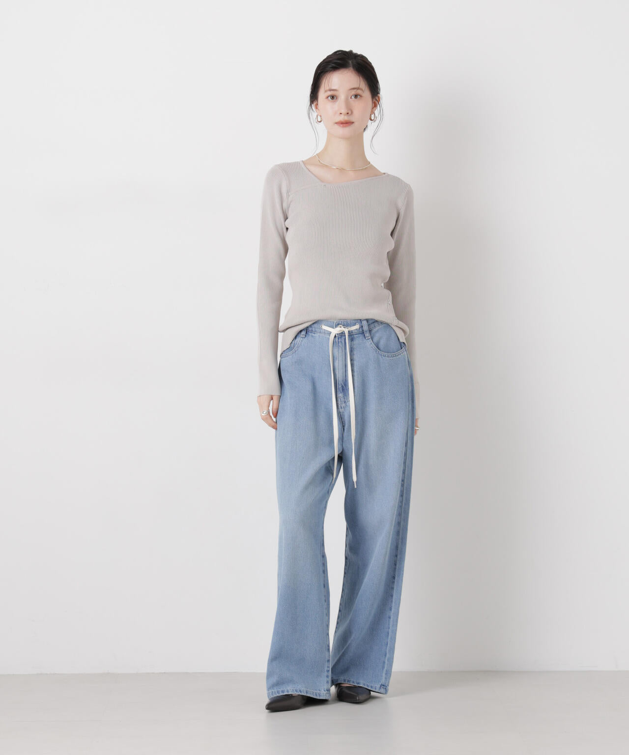 新品タグ付アパルトモン Twins Florence Denim V/N ニット 新品タグ付アパルトモン Twins Florence Denim V/N ニット 【公式通販】