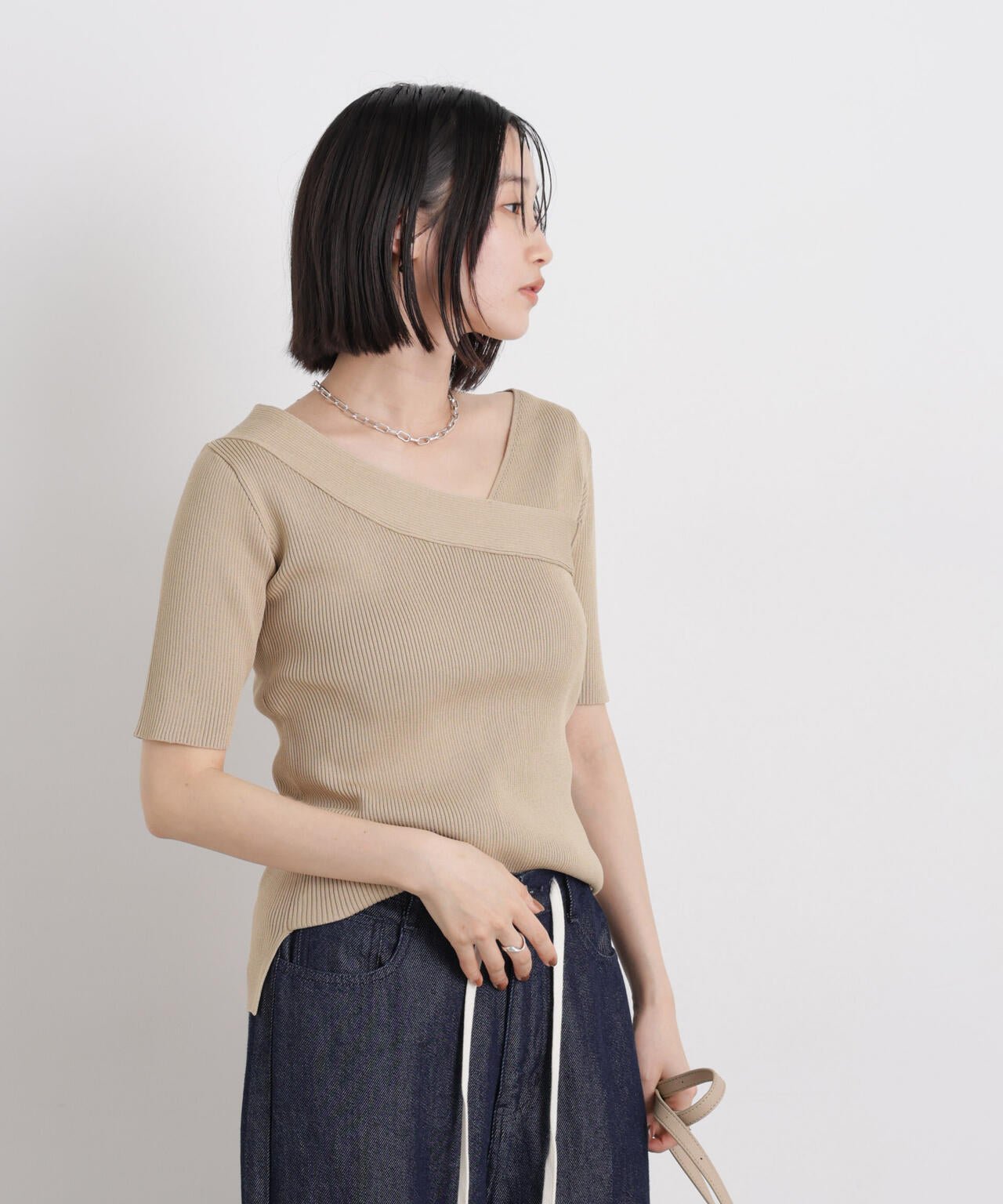 165cm　B:80 W:59 H:85 着用サイズ：F