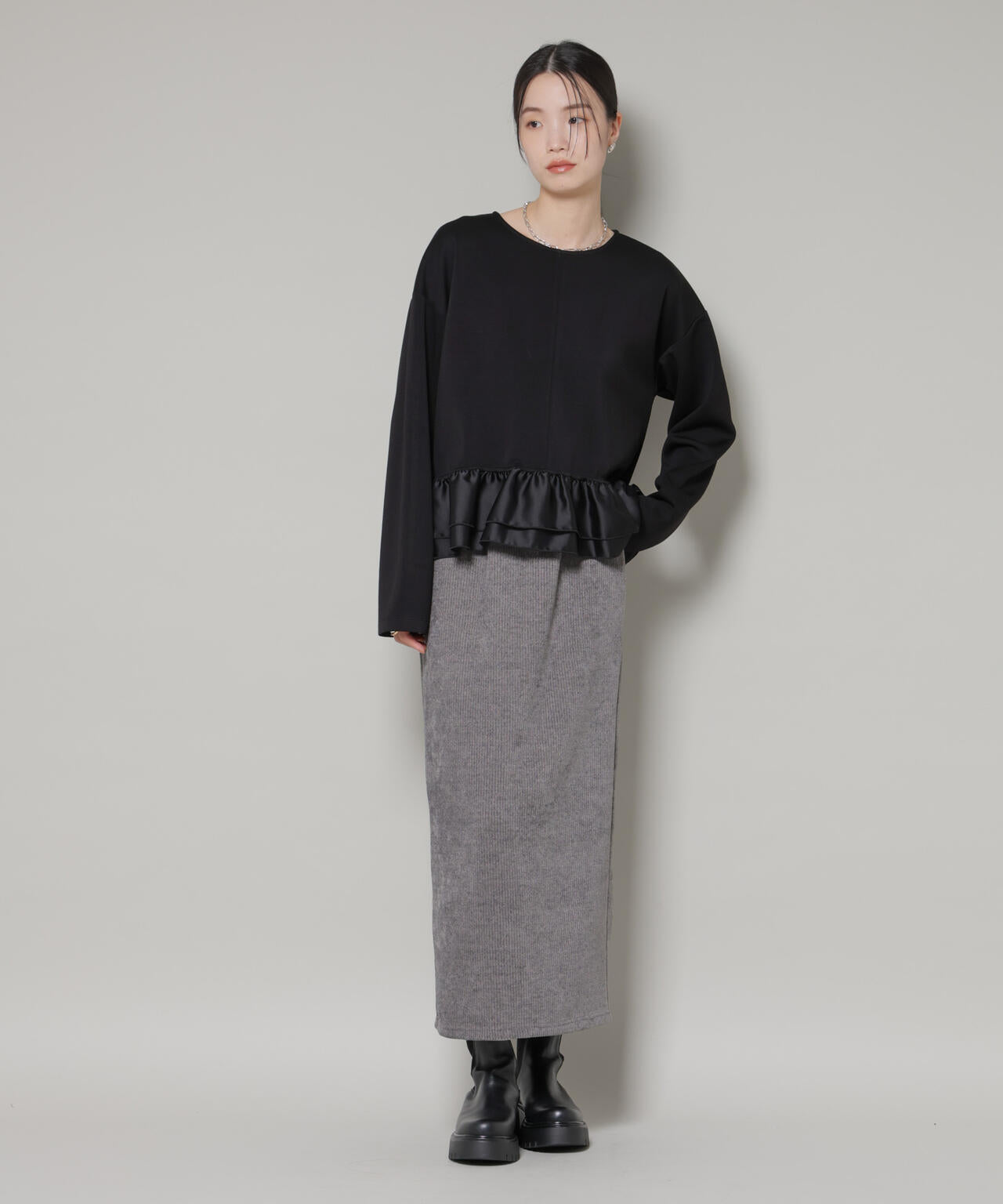 ダンボールカットサテンペプラムトップス 6736123300