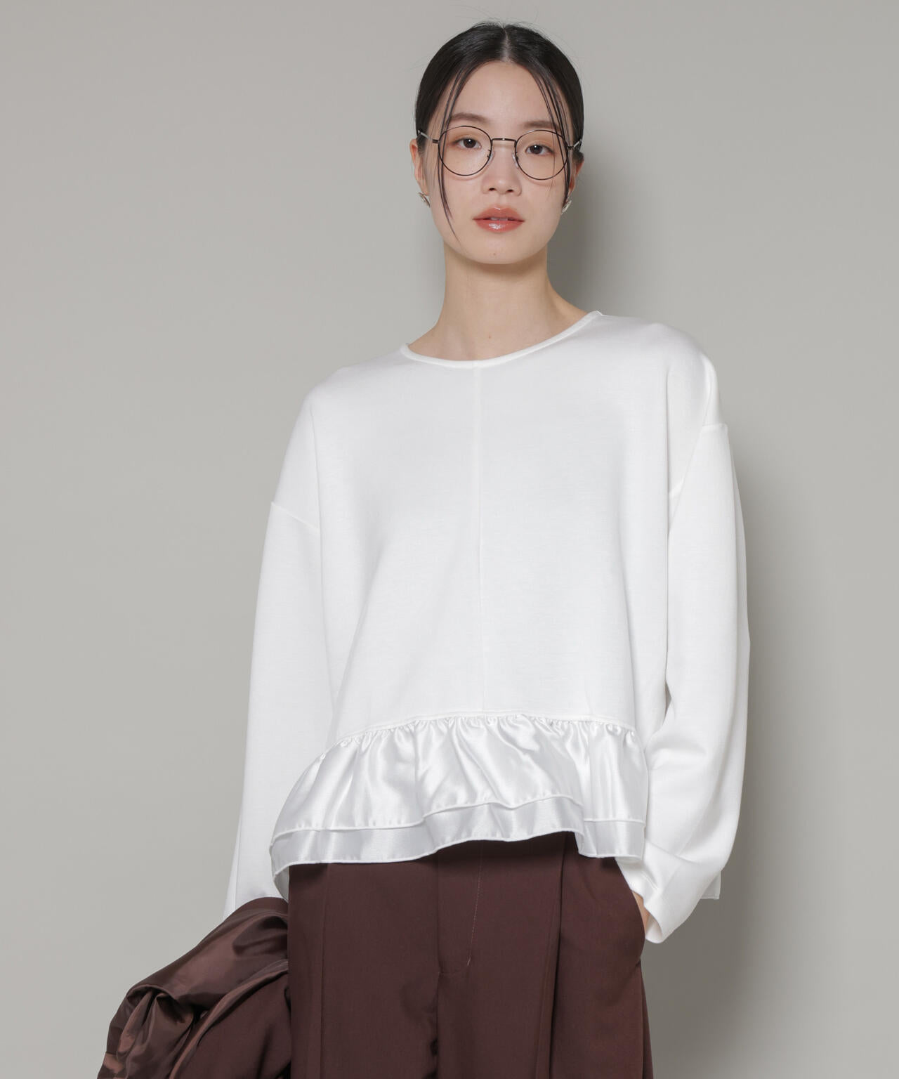 ダンボールカットサテンペプラムトップス 6736123300